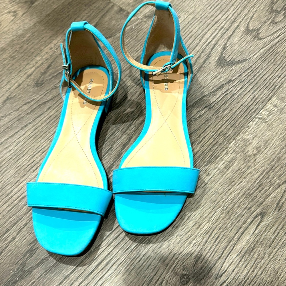 Max Studio Sandals New